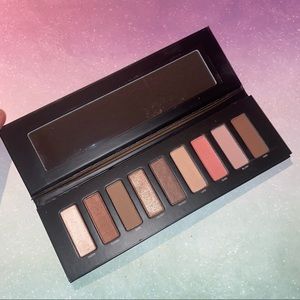 3/$15 The STUDIOMAKEUP Ease to Wear eyeshadow palette